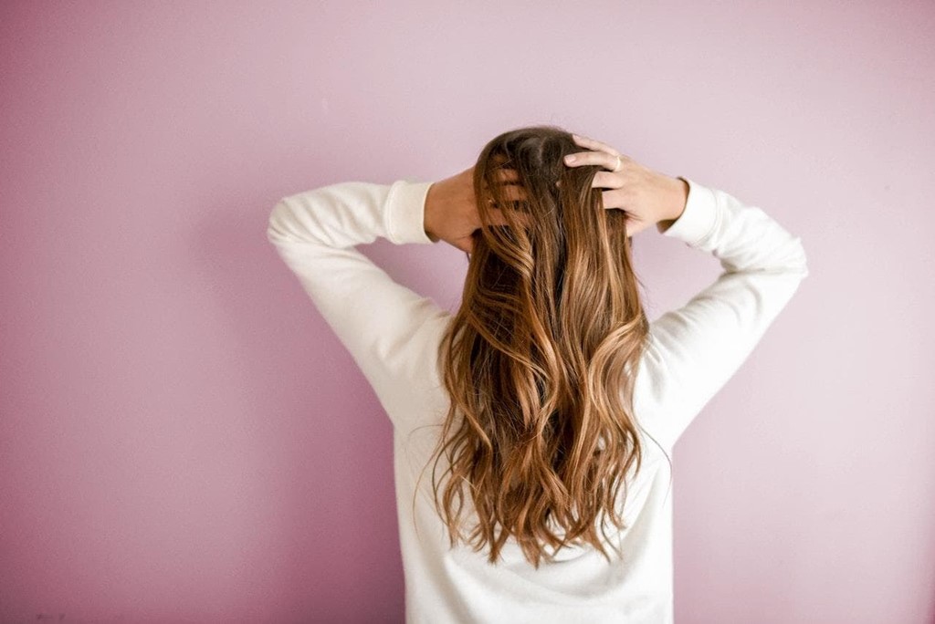 Martes y miércoles tinte, corte y secado por solo 50€