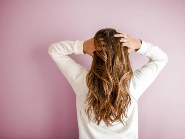 Martes y miércoles tinte, corte y secado por solo 50€